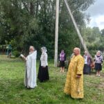 В Мишино помолились о возрождении храма и освятили плоды на Преображение